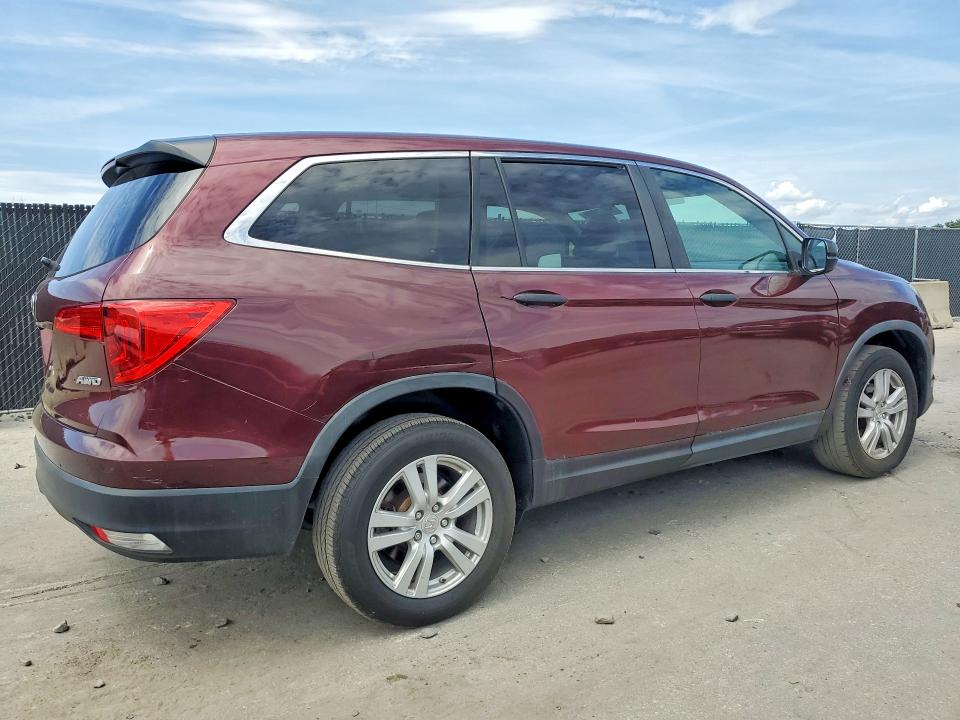 2018 Honda Pilot VIN 5FNYF6H11JB068635 COPART salvage auction — MINOR DENT/SCRATCHES, In - Certificate Of Title (P), sold $7,700 on 2026-07-02 (photo 3)