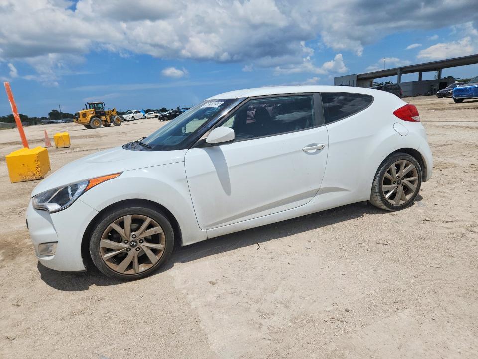 2017 Hyundai Veloster VIN KMHTC6AD8HU310759 COPART salvage auction — MINOR DENT/SCRATCHES, Fl - Certificate Of Title (P), sold $1,500 on 2026-07-09 (photo 1)