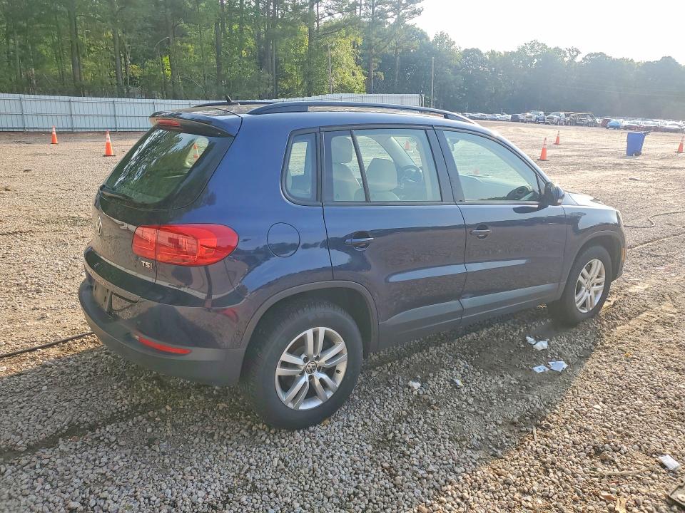 2016 Volkswagen Tiguan VIN WVGAV7AX2GW602587 COPART salvage auction — MINOR DENT/SCRATCHES, Nc - Dealer Only Clean Title, sold $1,550 on 2026-07-10 (photo 3)