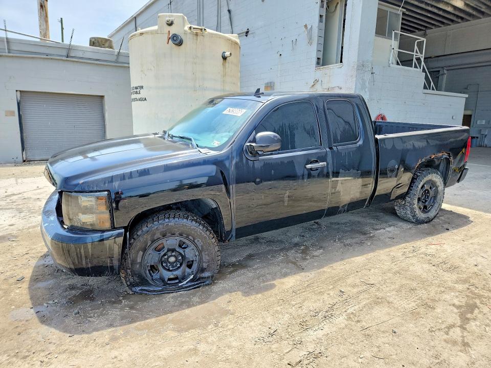 2010 Chevrolet Silverado 1500 VIN 1GCSKSE30AZ281618 — COPART salvage auction photo