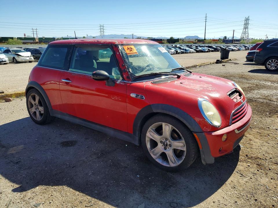 2006 Mini Cooper VIN WMWRE33536TL24825 COPART salvage auction — FRONT END, AZ - CERT OF TITLE-RESTORED SALVAGE, sold $550 on 2026-09-18 (photo 4)
