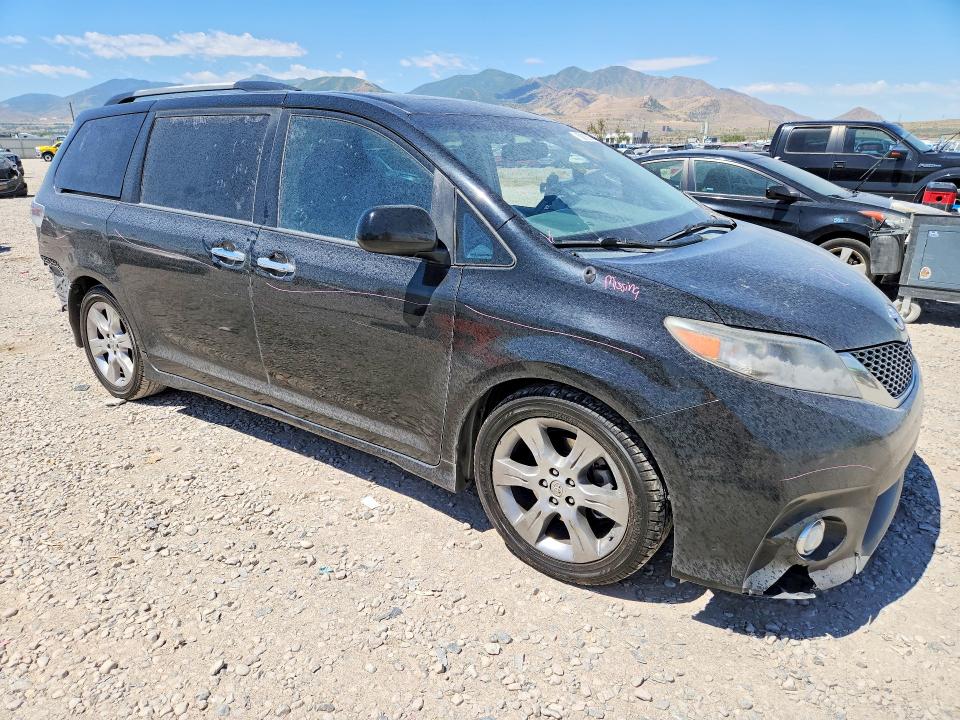 2013 Toyota Sienna VIN 5TDXK3DC4DS309066 COPART salvage auction — REAR END, Ut - Salvage Certificate, sold $2,250 on 2026-07-31 (photo 4)