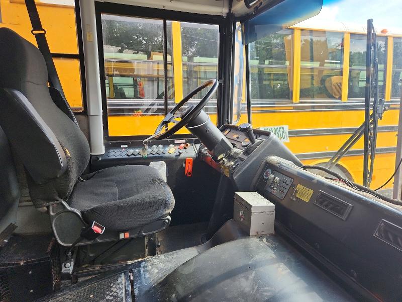 2011 Thomas Saf-t-line VIN 1T88S4E21B1132498 COPART salvage auction — MINOR DENT/SCRATCHES, CT, sold $2,500 on 2026-09-23 (photo 5)