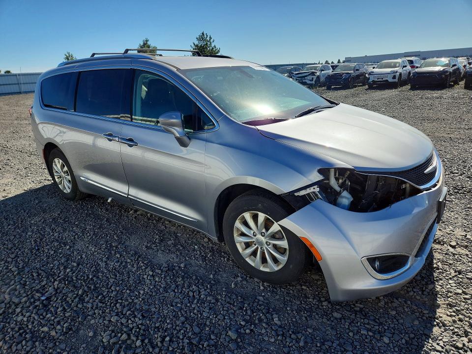 2019 Chrysler Pacifica VIN 2C4RC1BGXKR626632 COPART salvage auction — FRONT END, Id - Cert Of Title -Rebuilt Salvage, sold $1,750 on 2026-07-09 (photo 4)