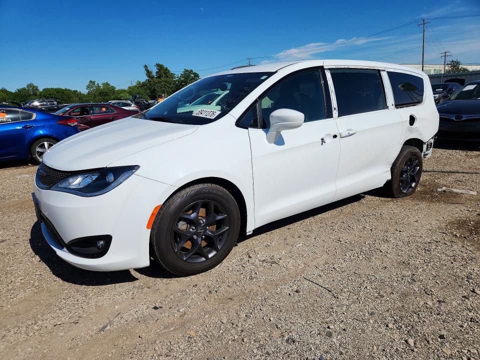 2019 Chrysler VIN 2C4RC1EG3KR527386 COPART salvage auction — REAR END, Il - Salvage Certificate, sold $375 on 2026-07-29 (photo 1)