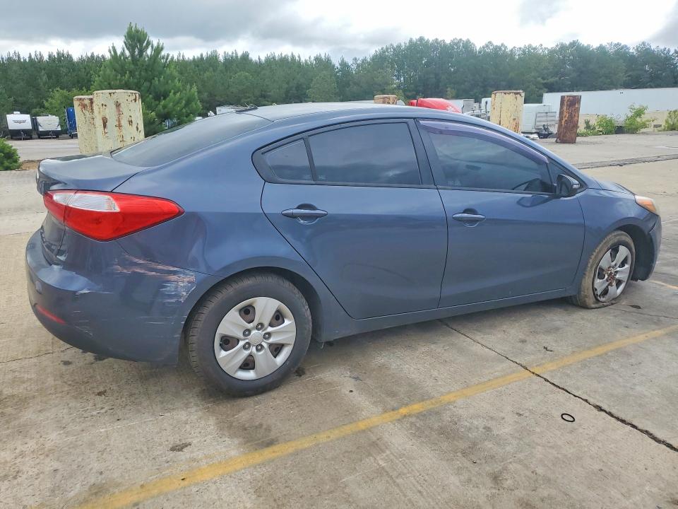 2015 Kia Forte VIN KNAFX4A67F5350587 COPART salvage auction — SIDE, SC - CERT OF TITLE-SALVAGE, sold $675 on 2026-07-24 (photo 3)