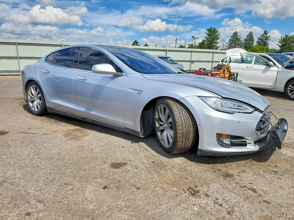 2015 Tesla Model s VIN 5YJSA1H22FFP69885 COPART salvage auction — FRONT END, Pa - Certificate Of Salvage, sold $4,100 on 2026-07-17 (photo 4)