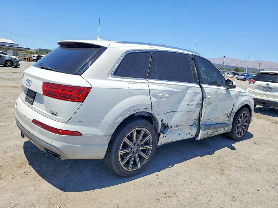 2018 Audi Q7 VIN WA1LAAF71JD024915 COPART salvage auction — SIDE, Nv - Salvage Title, sold $6,100 on 2026-07-14 (photo 3)