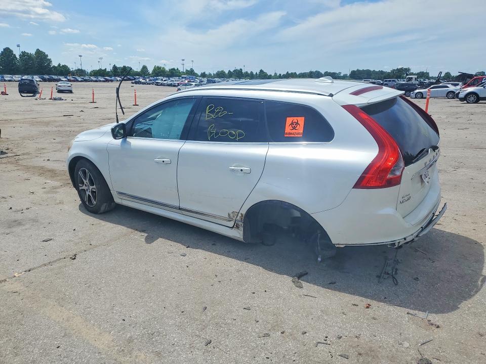 2015 Volvo Xc60 VIN YV4902RK6F2720386 COPART salvage auction — REAR END, Salvage Title, sold $175 on 2026-07-21 (photo 2)