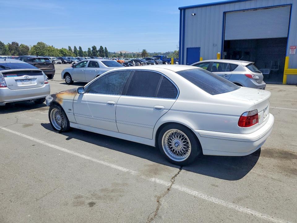 2001 BMW VIN WBADT43441GX27209 COPART salvage auction — BURN, Ca - Non-Repairable Vehicle Cert, sold $125 on 2026-08-21 (photo 2)