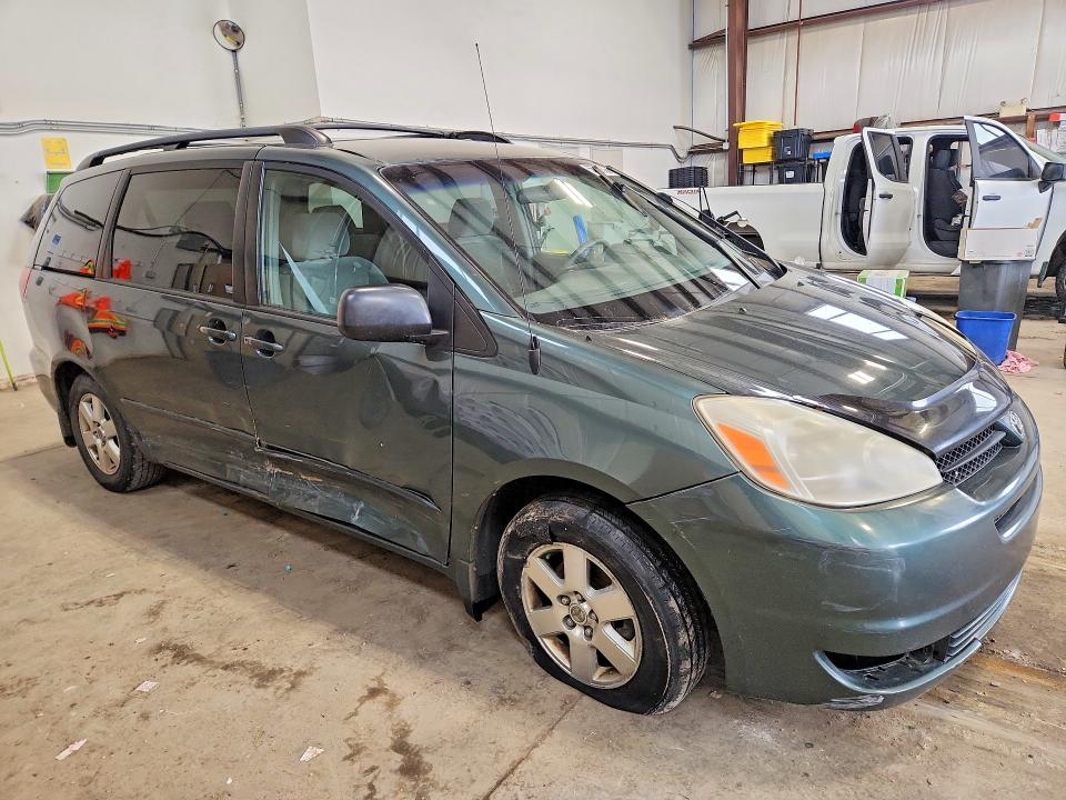 2004 Toyota Sienna VIN 5TDZA23C94S011068 COPART salvage auction — SIDE, AB - BOS - SALVAGE, sold $825 on 2026-07-09 (photo 4)