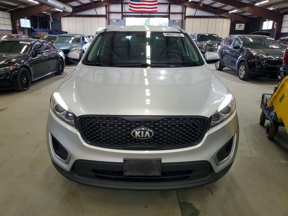 2016 Kia Sorento VIN 5XYPGDA50GG161920 COPART salvage auction — MINOR DENT/SCRATCHES, NH - CERTIFICATE OF TITLE, sold $2,600 on 2026-07-02 (photo 5)
