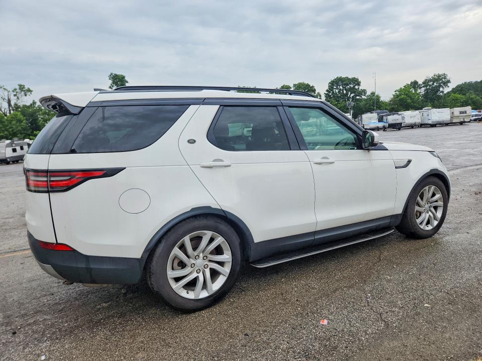 2018 Land rover Discovery VIN SALRR2RV1JA052460 COPART salvage auction — MINOR DENT/SCRATCHES, IN - CERTIFICATE OF TITLE, sold $6,400 on 2026-07-27 (photo 3)