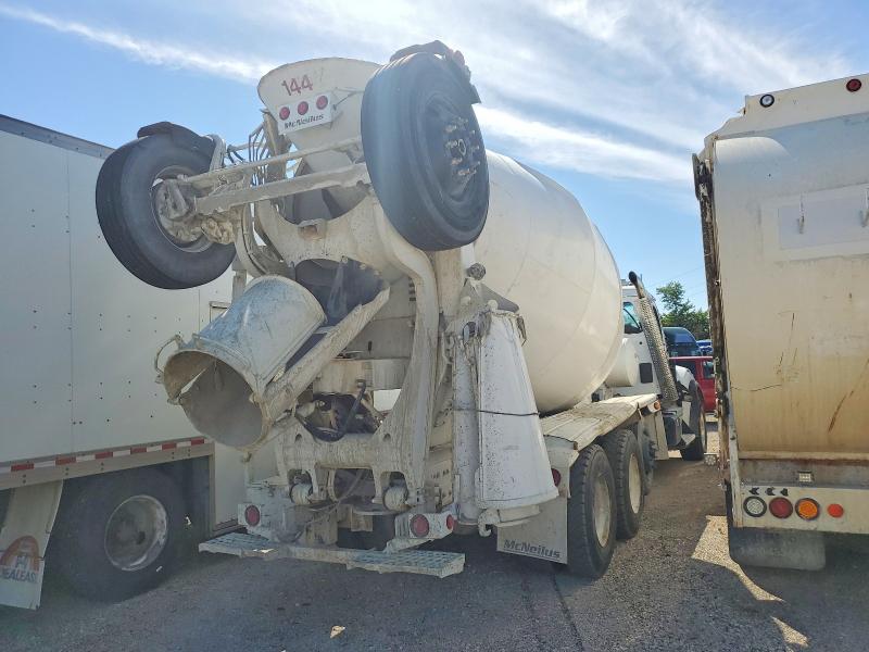 2018 Kenworth T880 VIN 1NKZXPEX4JJ223363 COPART salvage auction — ROLLOVER, IA - CERT OF TITLE-SALVAGE TITLE, sold $17,800 on 2026-07-09 (photo 4)