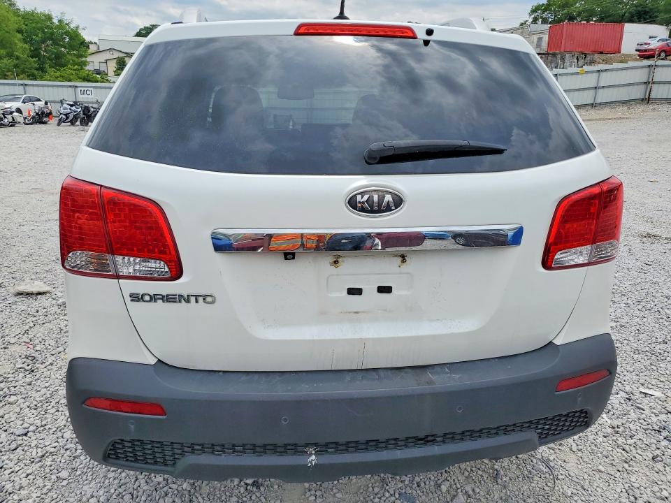 2012 Kia Sorento VIN 5XYKT4A65CG242498 COPART salvage auction — MINOR DENT/SCRATCHES, Ky - Certificate Of Title, sold $875 on 2026-07-10 (photo 6)