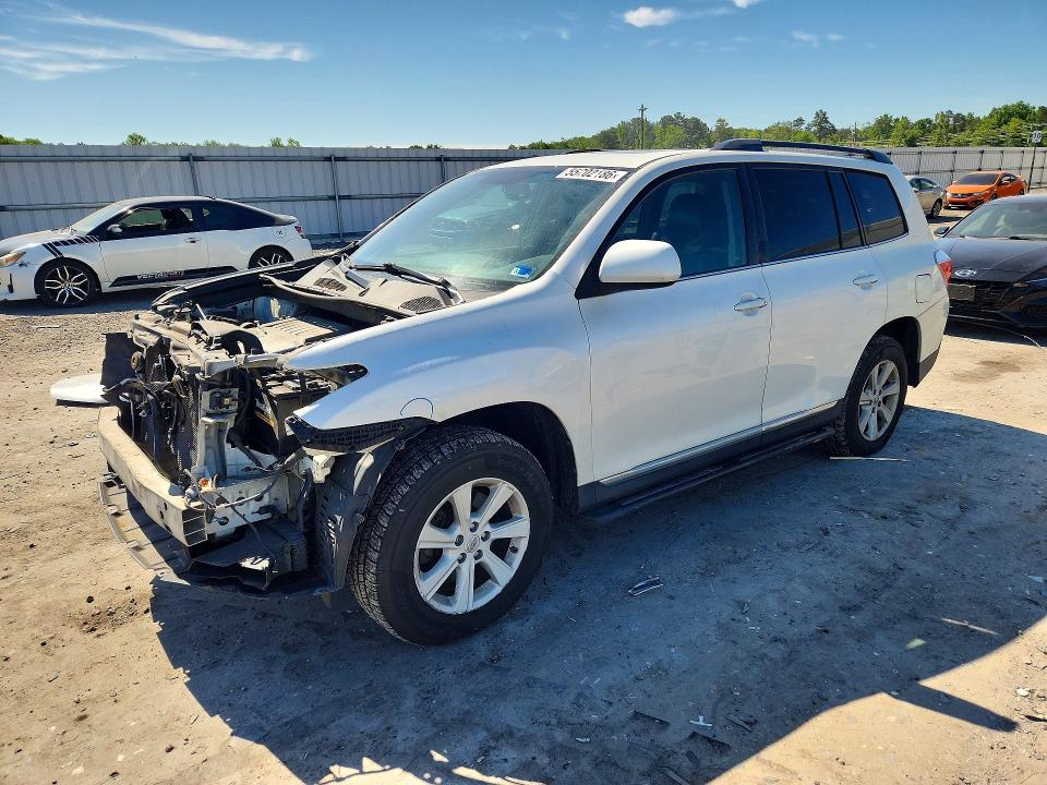 2013 Toyota Highlander VIN 5TDBK3EH5DS238741 COPART salvage auction — FRONT END, Va - Cert Of Title - Salvage, sold $3,050 on 2026-07-15 (photo 1)