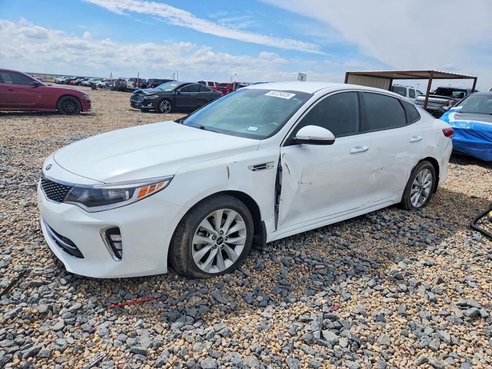2018 Kia Optima VIN 5XXGT4L31JG240466 COPART salvage auction — SIDE, Tx - Salvage Vehicle Title, sold $575 on 2026-07-28 (photo 1)