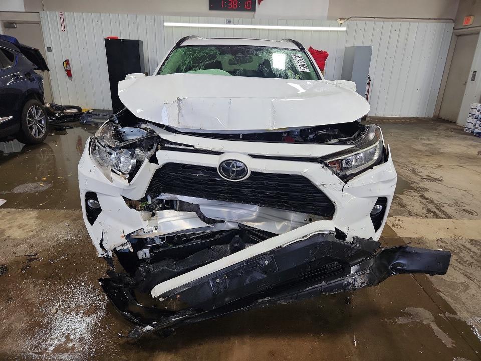 2019 Toyota Rav 4 VIN JTMP1RFV3KD517291 COPART salvage auction — FRONT END, Il - Salvage Certificate, sold $6,000 on 2026-07-28 (photo 5)