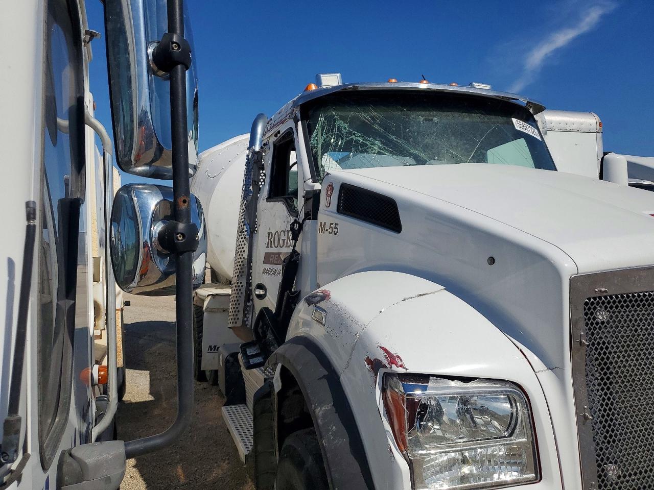 2018 Kenworth T880 VIN 1NKZXPEX4JJ223363 COPART salvage auction — Rollover, IA - CERT OF TITLE-SALVAGE TITLE, sold $17,800 on 2026-07-09 (photo 9)