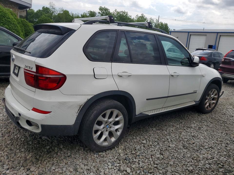 2013 BMW X5 VIN 5UXZV4C54D0B17479 COPART salvage auction — UNDERCARRIAGE, Ma - Cert Of Title-Reconstrctd Coll, sold $400 on 2026-07-15 (photo 3)