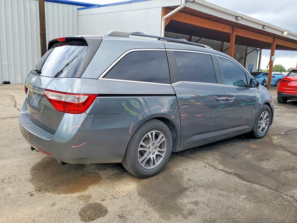 2011 Honda Odyssey VIN 5FNRL5H64BB022818 COPART salvage auction — FRONT END, CO - PUBLIC - SALVAGE TITLE, sold $3,050 on 2026-07-02 (photo 3)