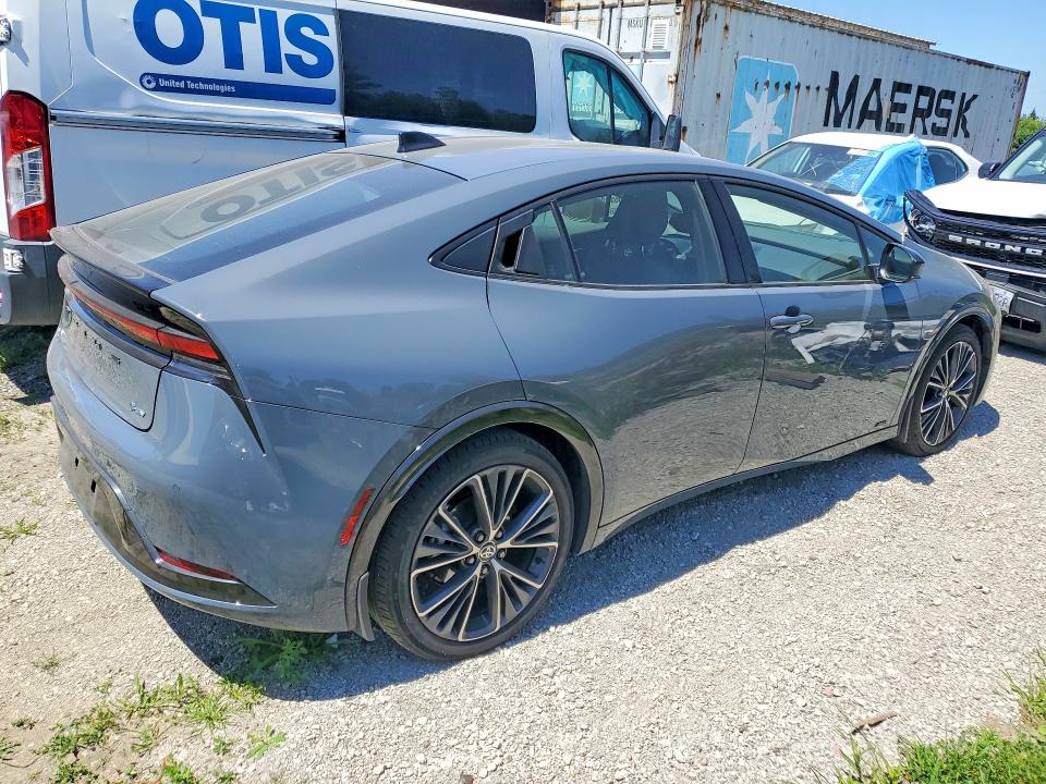 2026 Toyota Prius VIN JTDADABU7T3036270 COPART salvage auction — SIDE, Ab - Oop - Active, sold $25,500 on 2026-07-29 (photo 3)