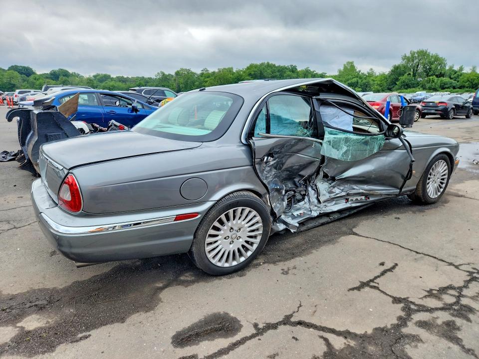 2006 Jaguar Vandenplas VIN SAJWA82B66SH02121 COPART salvage auction — SIDE, CT - CERT OF TITLE-SALVAGE, sold $475 on 2026-07-17 (photo 3)