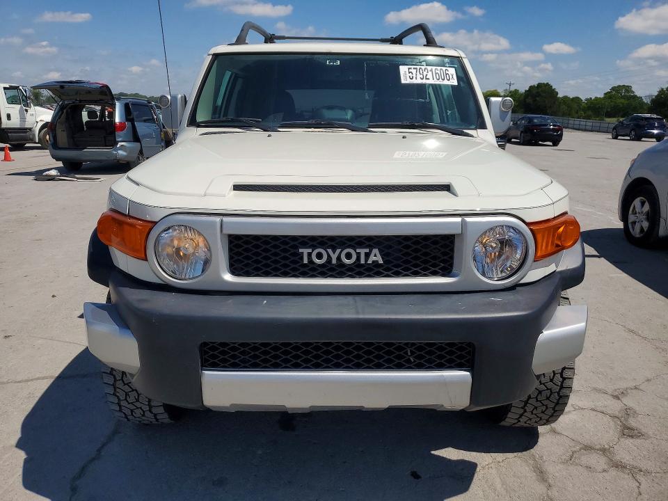 2010 Toyota Fj cruiser VIN JTEBU4BF8AK090148 COPART salvage auction — MINOR DENT/SCRATCHES, Tn - Cert Of Title-Rebuilt Vehicle (P), sold $9,400 on 2026-07-11 (photo 5)
