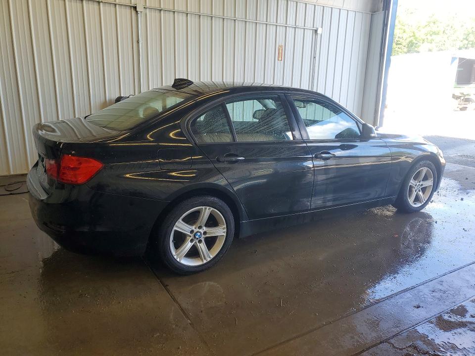 2015 BMW 3er VIN WBA3C3C59FP665022 COPART salvage auction — MINOR DENT/SCRATCHES, Salvage Title, sold $3,050 on 2026-07-15 (photo 3)