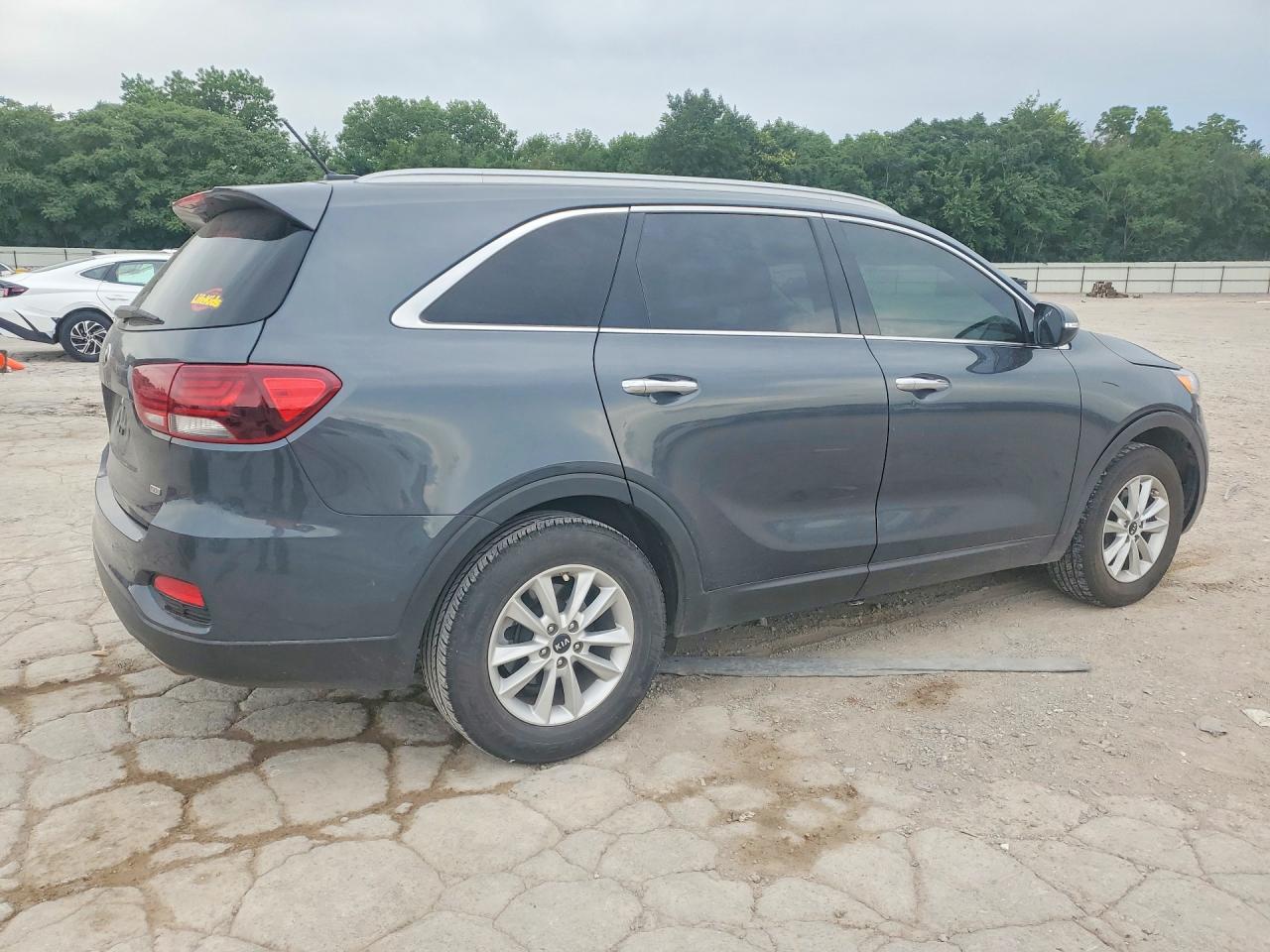 2020 Kia Sorento VIN 5XYPG4A32LG688317 COPART salvage auction — Hail, OK - CERTIFICATE OF TITLE, sold $4,450 on 2026-07-07 (photo 3)