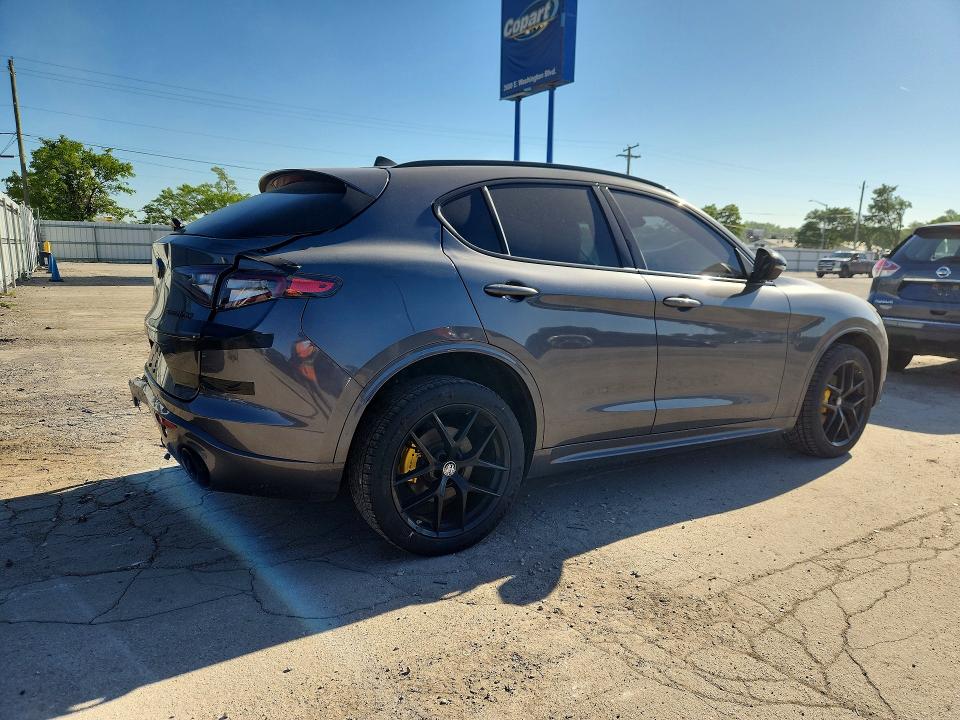 2021 Alfa romeo Stelvio VIN ZASPAKBN5M7D02601 COPART salvage auction — REAR END, IN - CERT OF TITLE-SALVAGE TITLE, sold $100 on 2026-08-10 (photo 3)
