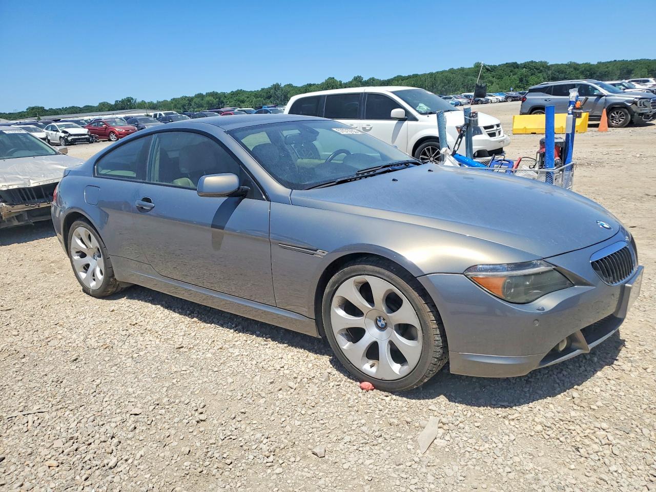 2007 BMW 6 Series VIN WBAEH13557CR51392 COPART salvage auction — Normal Wear, MO - DEALER ONLY CLEAN TITLE, sold $1,300 on 2026-07-02 (photo 4)