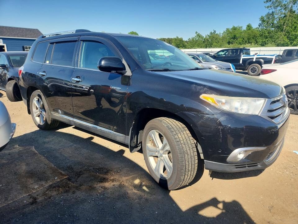2013 Toyota Highlander VIN 5TDDK3EH2DS245767 COPART salvage auction — SIDE, Ma - Cert Of Title-Reconstrctd Coll, sold $750 on 2026-07-29 (photo 4)