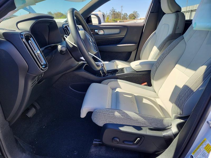 2025 Volvo Xc40 VIN YV4ER3HL0S2595254 COPART salvage auction — FRONT END, CA - SALVAGE CERTIFICATE, sold $12,900 on 2026-08-17 (photo 7)