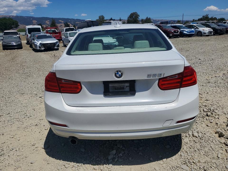 2013 BMW 3er VIN WBA3B1C50DF462207 COPART salvage auction — SIDE, Ca - Salvage Certificate, sold $1,750 on 2026-07-14 (photo 6)