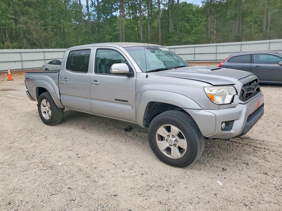 2015 Toyota Tacoma VIN 3TMLU4EN3FM185616 COPART salvage auction — REAR END, Nc - Salvage Certificate Of Title, sold $10,600 on 2026-07-31 (photo 4)