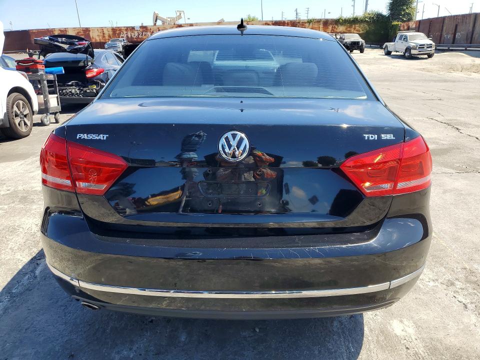 2014 Volkswagen VIN 1VWCN7A33EC047607 COPART salvage auction — NORMAL WEAR, Az - Dis/Dlr/Exp Only Clean Title, sold $725 on 2026-07-10 (photo 6)