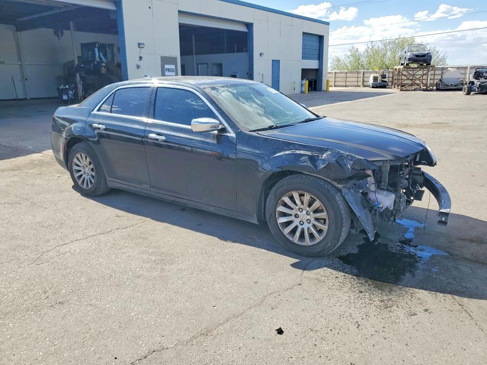 2015 Chrysler 300 VIN 2C3CCAEG6FH876810 COPART salvage auction — FRONT END, Tx - Salvage Vehicle Title, sold $750 on 2026-09-16 (photo 4)