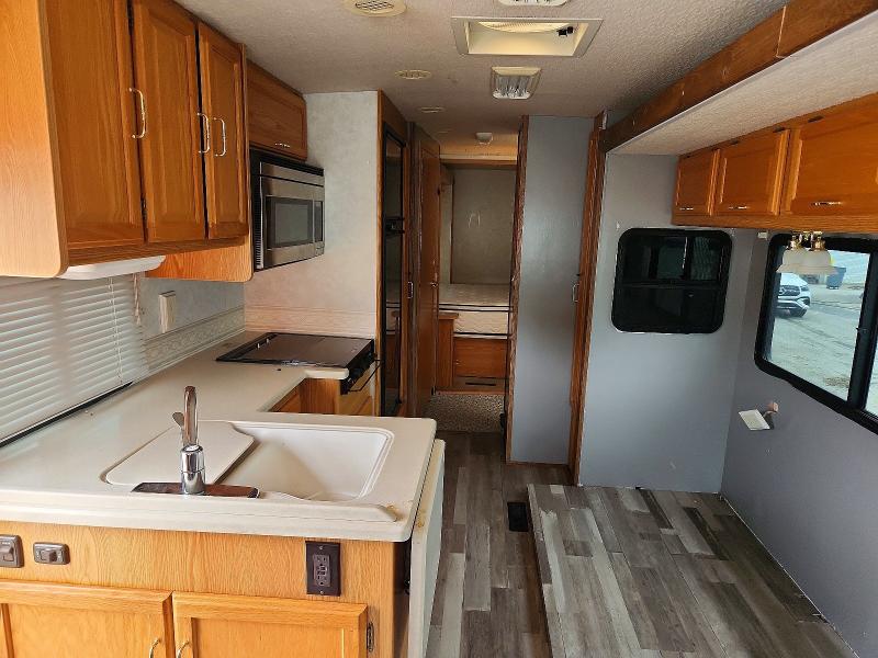 2004 Winnebago Brave VIN 1F6NF53S440A03247 COPART salvage auction — HAIL, Mo - Salvage Certificate Of Title, sold $2,950 on 2026-07-27 (photo 6)