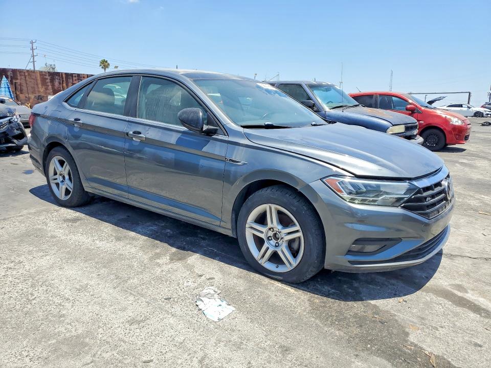 2019 Volkswagen Jetta VIN 3VWC57BU5KM053300 COPART salvage auction — SIDE, Hi - Dis/Dlr/Exp Only Clean Title, sold $11,500 on 2026-08-21 (photo 4)