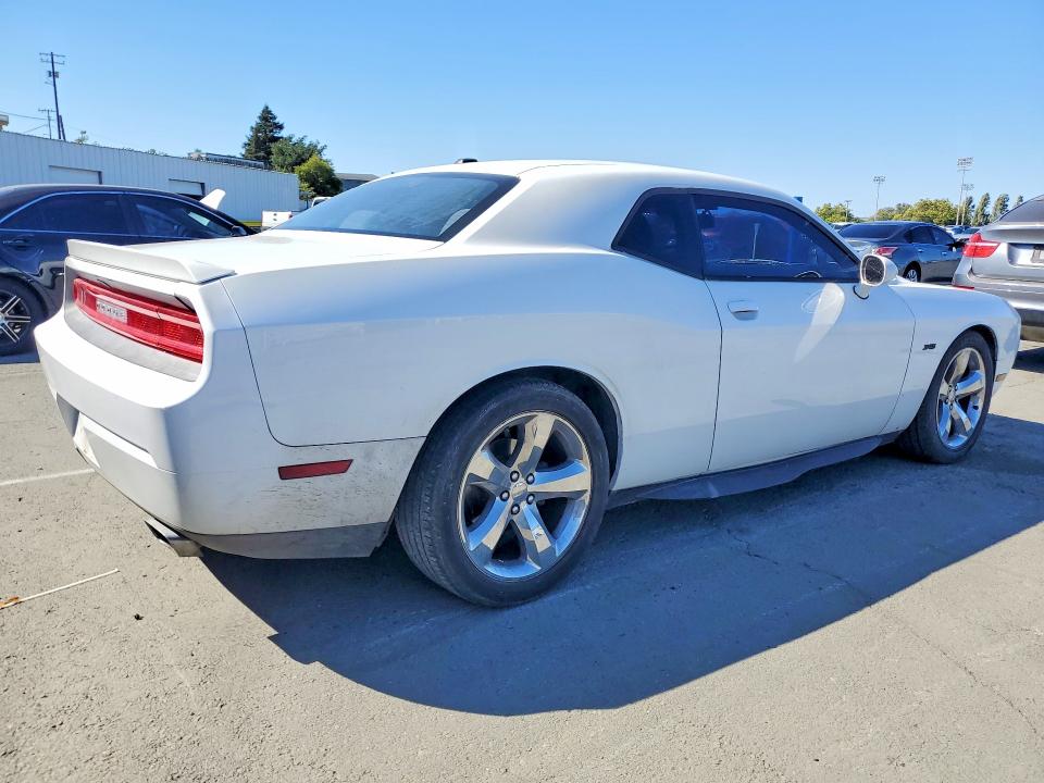 2014 Dodge VIN 2C3CDYBT7EH215003 COPART salvage auction — MINOR DENT/SCRATCHES, Fl - Dis/Dlr/Exp Only Clean Title, sold $1,150 on 2026-07-31 (photo 3)