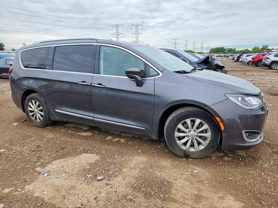 2018 Chrysler Pacifica VIN 2C4RC1EG1JR257329 COPART salvage auction — REAR END, Il - Salvage Certificate, sold $7,500 on 2026-07-02 (photo 4)