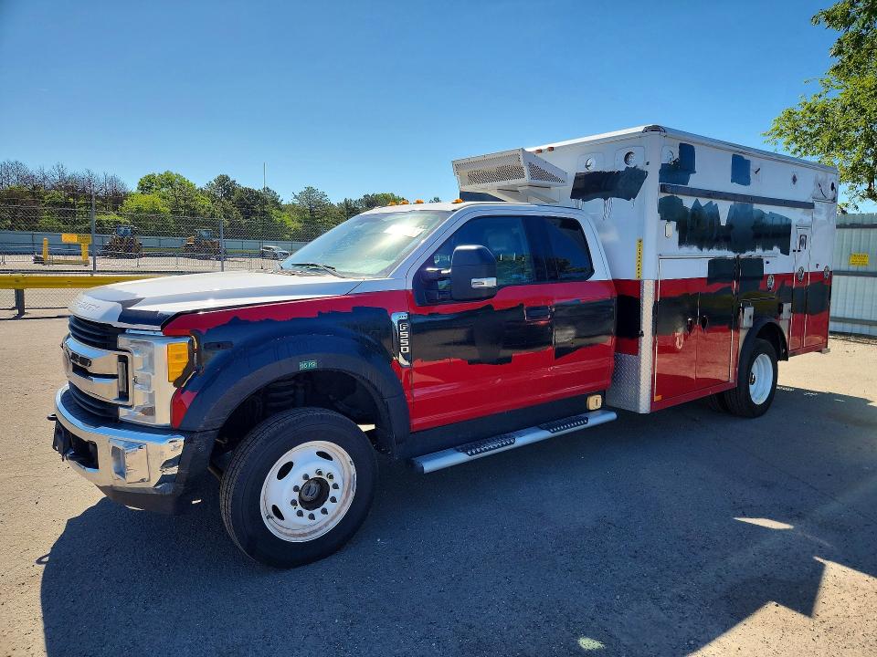 2017 Ford F-550 super duty VIN 1FD0X5HT1HEF00606 COPART salvage auction — MINOR DENT/SCRATCHES, Ny - Certificate Of Title, sold $2,500 on 2026-07-28 (photo 1)