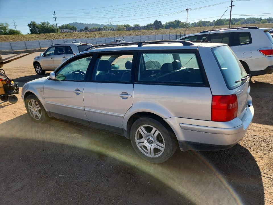 2000 Volkswagen Passat VIN WVWWH23B1YE390875 COPART salvage auction — UNDERCARRIAGE, CO - SALVAGE TITLE, sold $275 on 2026-08-17 (photo 2)