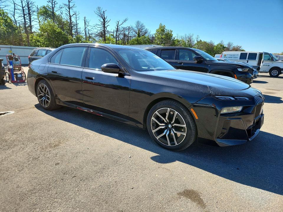 2024 BMW VIN WBA33EH04RCT04513 COPART salvage auction — FRONT END, Ny - Mv-907A Salvage Certificate, sold $42,500 on 2026-08-10 (photo 4)