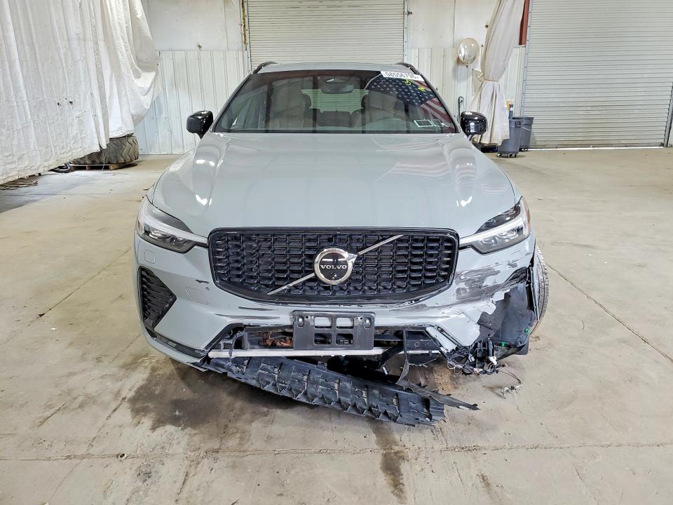 2025 Volvo VIN YV4M12RC4S1074913 COPART salvage auction — FRONT END, NY - MV-907A SALVAGE CERTIFICATE, sold $850 on 2026-08-03 (photo 5)