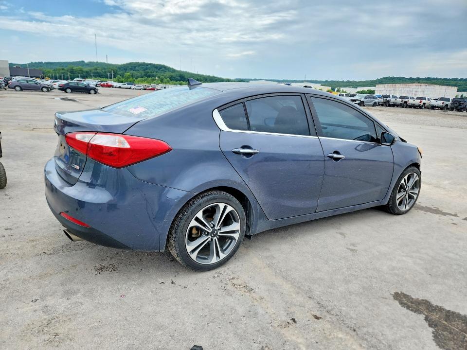 2016 Kia Forte VIN KNAFZ4A87G5489695 COPART salvage auction — FRONT END, OK - CERT OF TITLE-SALVAGE, sold $1,200 on 2026-07-17 (photo 3)