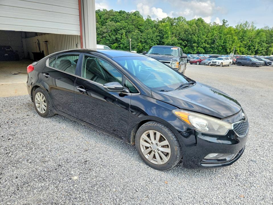 2015 Kia Forte VIN KNAFX4A83F5386388 COPART salvage auction — HAIL, Ms - Cert Of Title - Hail Salvage, sold $800 on 2026-07-29 (photo 4)