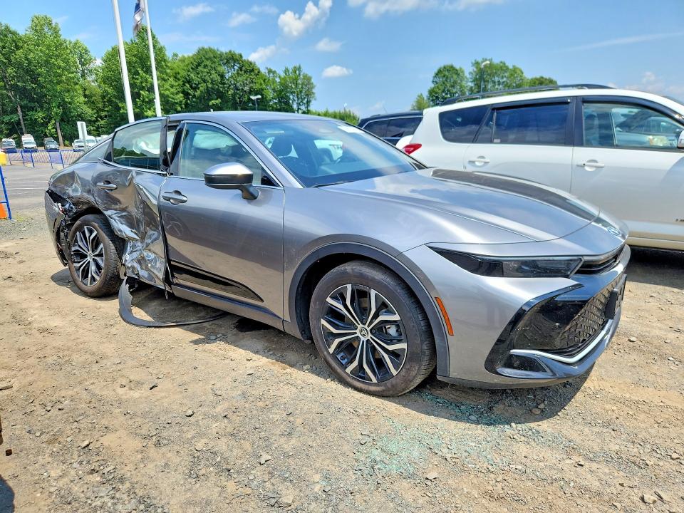 2023 Toyota Crown VIN JTDAAAAF8P3011444 COPART salvage auction — SIDE, Ct - Cert Of Title-Salvage, sold $7,600 on 2026-07-09 (photo 4)