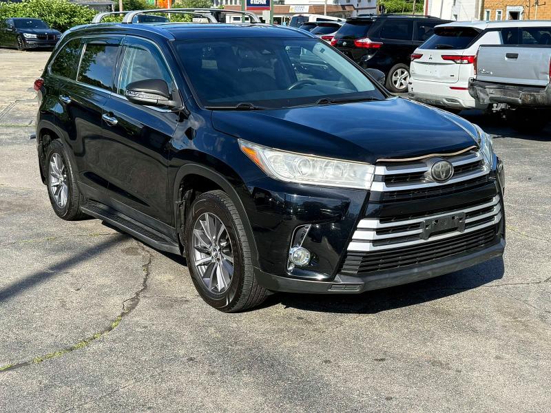2019 Toyota Highlander VIN 5TDJZRFH4KS582650 COPART salvage auction — MINOR DENT/SCRATCHES, Md - Certificate Of Title (P), sold $13,800 on 2026-07-21 (photo 4)